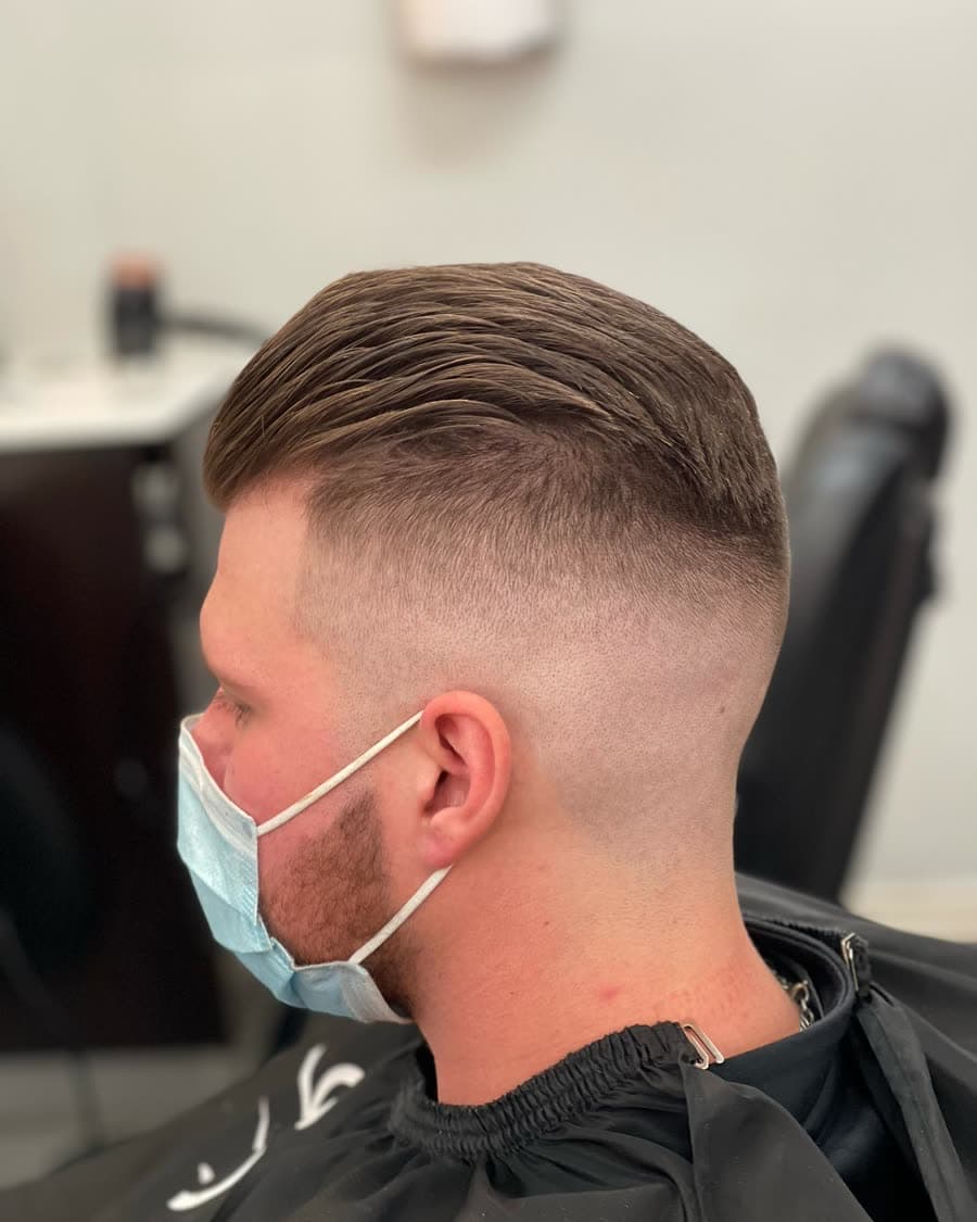 Taper with line-up at the shop